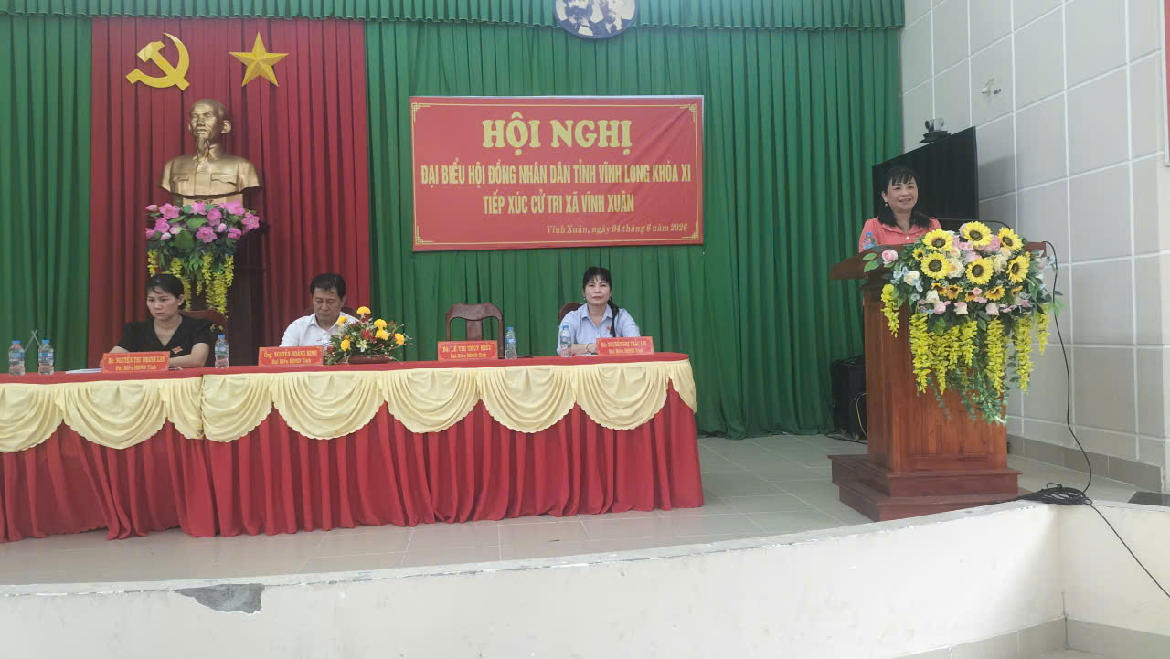 Tổ đại biểu số 2 HĐND tỉnh Vĩnh Long tiếp xúc cử tri xã Vĩnh Xuân