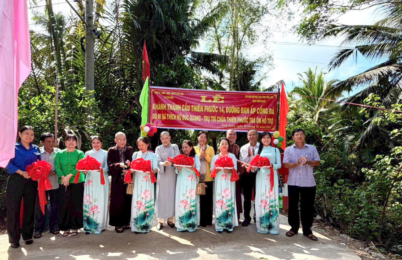 Khánh thành cầu “Thiên phước 14” và đường đan ấp Cống Đá